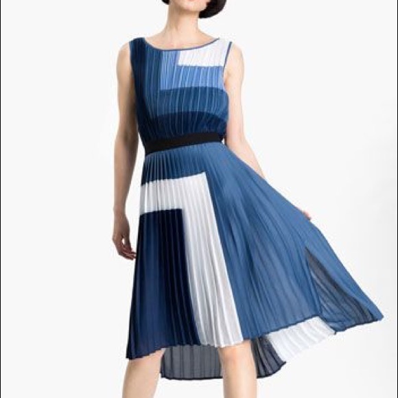 BCBGMaxAzria Dresses & Skirts - COLOR BLOCK, PLEATED, BCBG DRESS